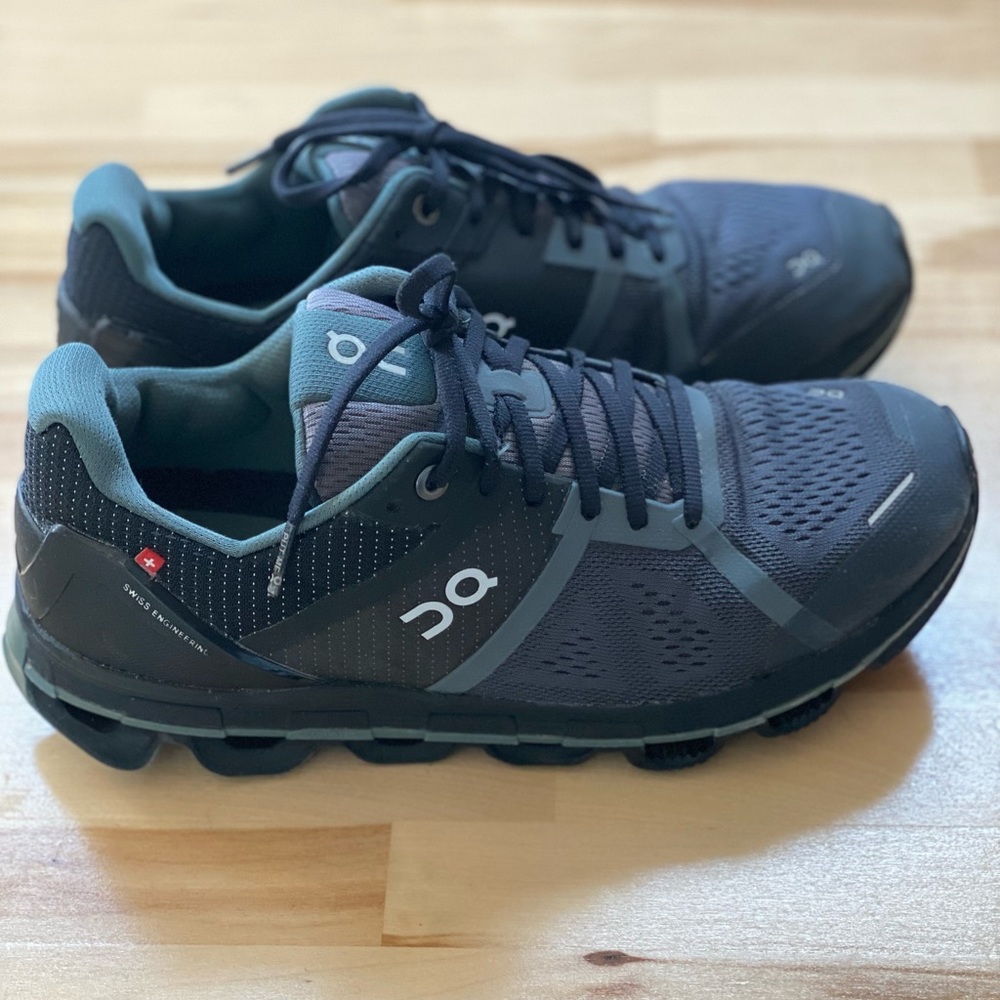 On Cloud Running Cloudace W Sz 8.5 - Graphite/Olive